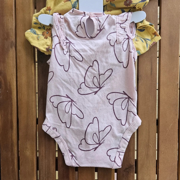 Carter's Baby 3M Girls' 4 Piece Set Short Sleeve Bodysuits with Pants - Picture 4 of 12